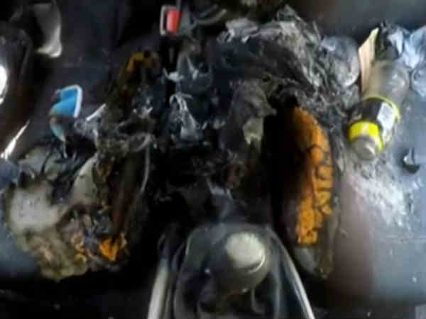 ఫిర్యాదు మేరకు ఆపిల్ సంస్థ 