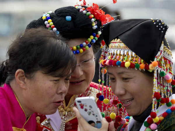 పీసీలకన్నా మొబైల్ ఫోన్స్‌లోనే 