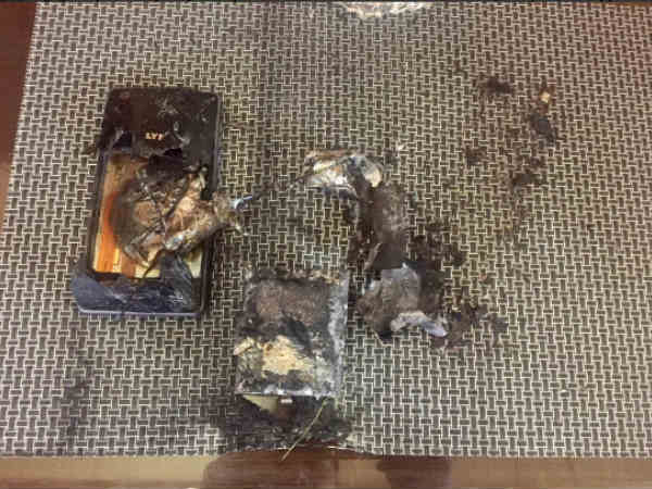 జియో లైఫ్ ఫోన్ చిత్రాలను
