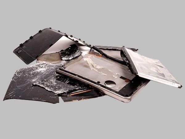 పొగలు వ్యాపించి కొద్ది నిమిషాల్లోనే..  