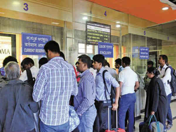 ఈ వ్యాలెట్ రంగంలోకి రైల్వే టికెట్లు