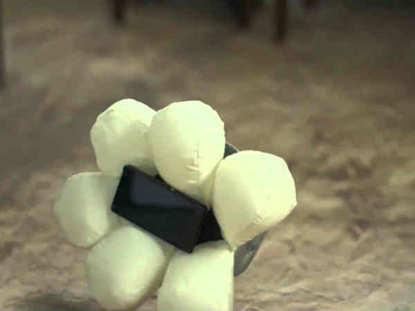 ఫోన్ కు రక్షణ కవచం