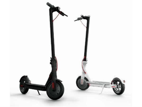 నాలుగు ఎల్ఈడీ పవర్ ఇండికేటర్లు