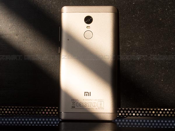 మూడు ర్యామ్ వేరియంట్లలో.. 