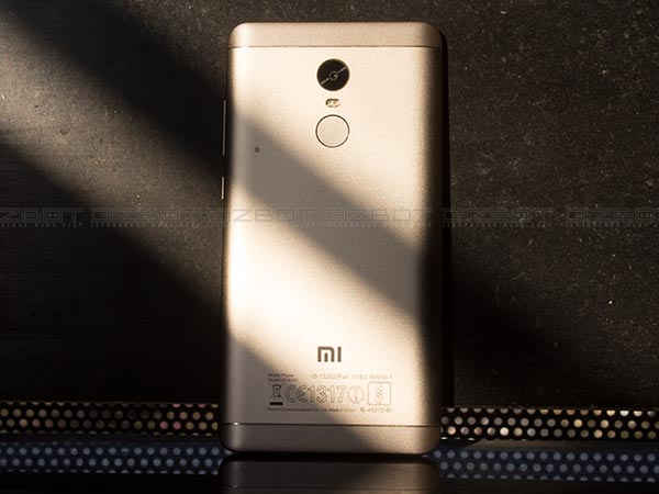 హర్డ్‌వేర్ బటన్స్ వచ్చేసరికి 