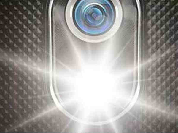 నకిలీ పత్రాలను 