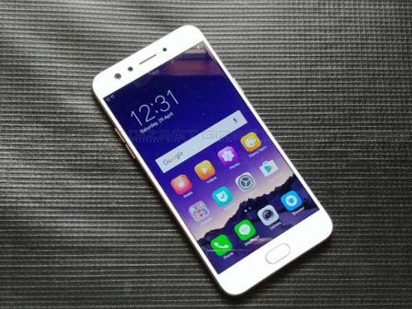 Oppo F3 ఫోన్ డిస్‌ప్లే