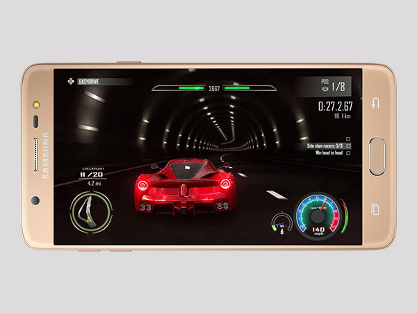  అమేజింగ్ డిస్‌ప్లే