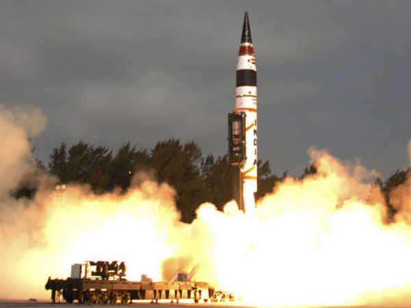 ఓ పక్క హేళనలు 