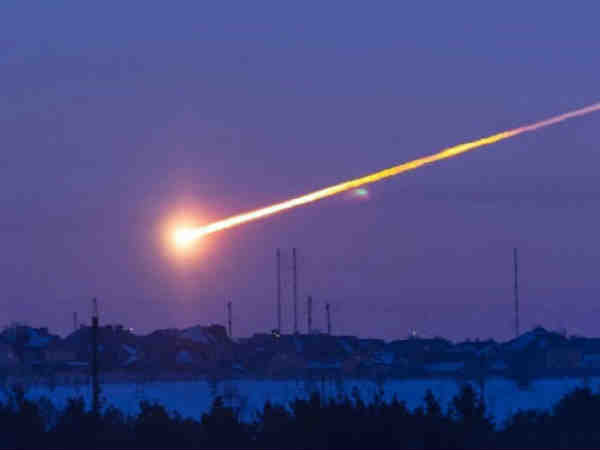 భూమివైపు వెయ్యి ఉల్కలు