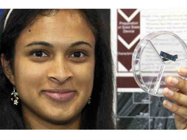 సెల్ ఫోన్లో బ్యాటరీలతో 