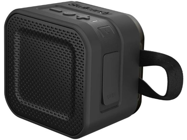 Skullcandy s7pbw –j582 మినీ పోర్టబుల్ బ్లూటూత్ మొబైల్, ట్యాబ్లెట్ స్పీకర్ ( బ్లాక్, మోనో చానెల్) 35శాతం తగ్గింపు 