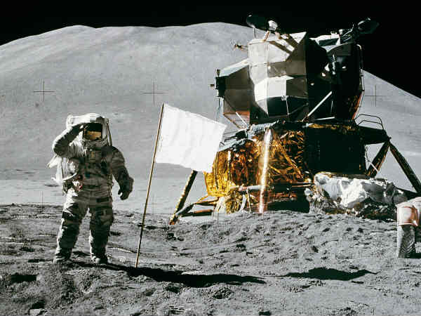 అపోలో-16 నౌక తిరిగి వచ్చే సమయంలో