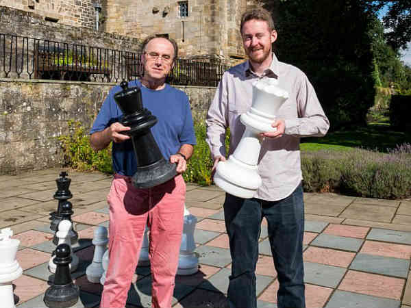 ప్రోగ్రామింగ్ ద్వారా