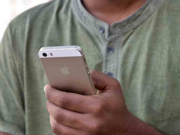 ఫారిన్‌ క్యారియర్‌, స్థానిక ఆపరేటర్‌కు చెల్లించడం ద్వారా..