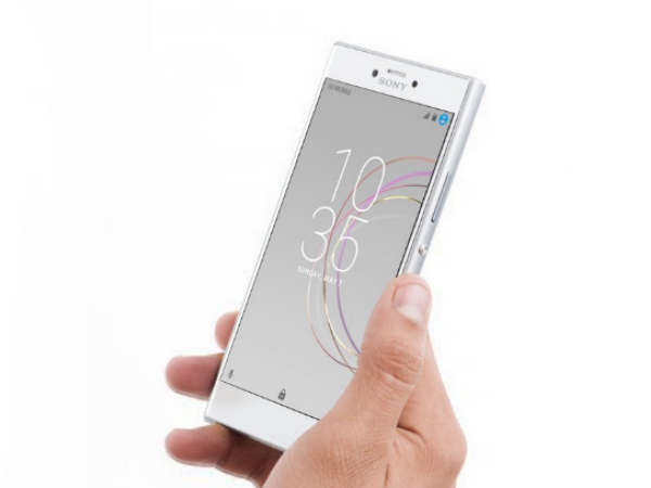 రెండు ఫోన్లలోనూ ఇంచుమించు ఒకే ఫీచర్లు