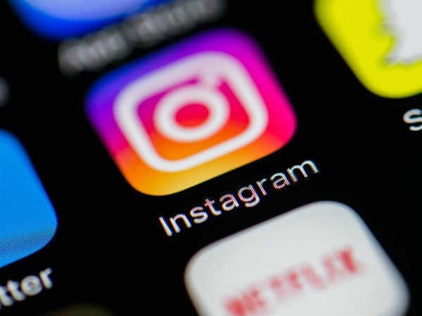 Instagram Stories can soon be used as WhatsApp Status; feature likely under testing