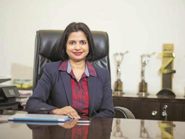 ఏరోస్ సీఈవో, ఎండీ జ్యోతి దేశ్పాండే..