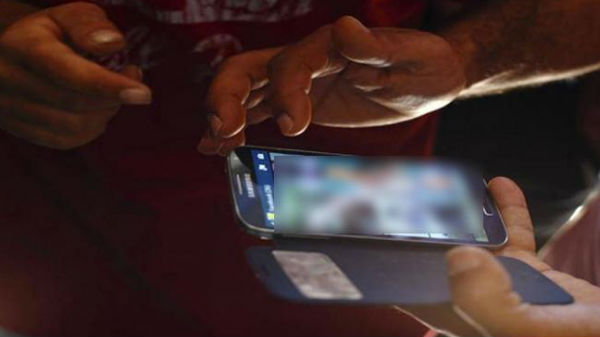 రూటింగ్ చేయగడం ద్వారా..