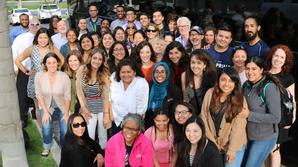 కాలిఫోర్నియాలోనే 25,000 వేల మంది.... 