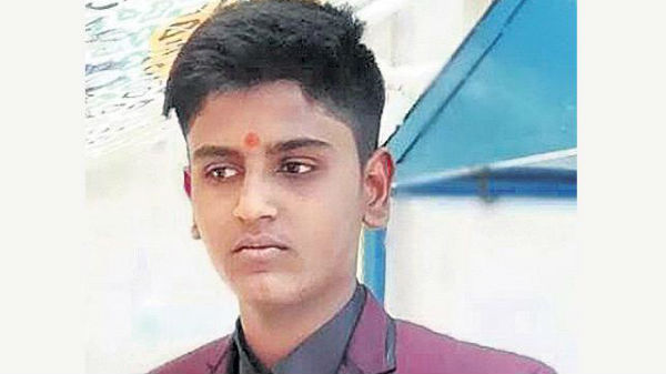 కొడుకు ఎక్కడని ప్రేమ్‌ తల్లిదండ్రులు ప్రేమ్‌సాగర్‌ను ప్రశ్నించగా.... 