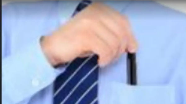 మీ షర్ట్  జేబులో ఫోన్ ను ఉంచకండి.... 