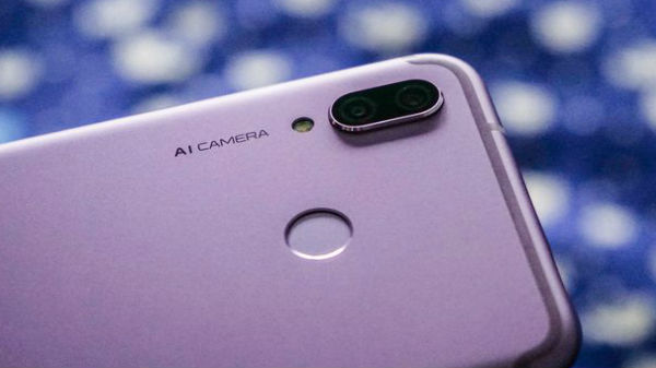 కెమెరా :