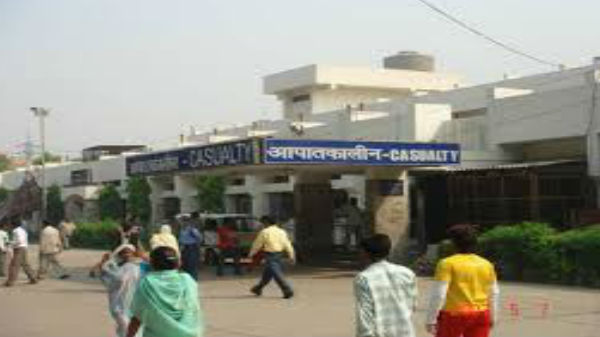 ఈ సంఘటన చూసిన కొందరి వ్యక్తులు.... 