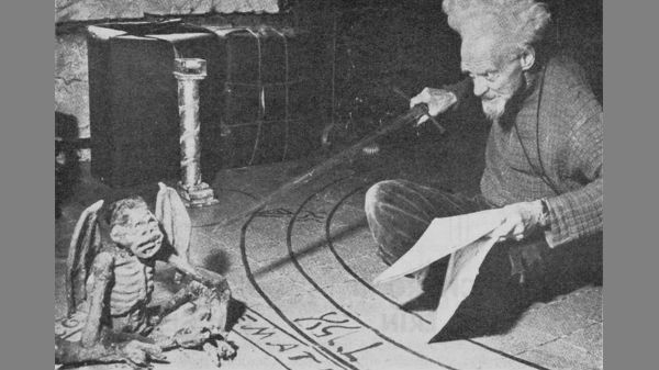 వింత మనిషి