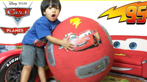 యూట్యూబ్ ఛానెళ్లలో ఇది 8వ స్థానం