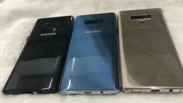 మూడు రంగుల్లో....