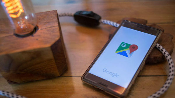 గూగుల్ మ్యాప్స్ ద్వారా మీ స్మార్ట్ ఫోన్ బ్యాటరీ శాతం ను ఇతరులు  ట్రాక్ చేయవచ్చు.... 