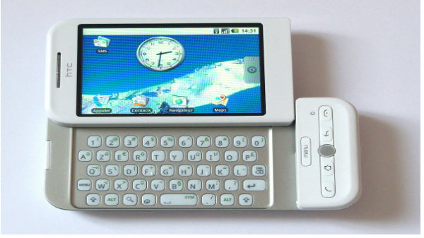 హెచ్‌టీసీ డ్రీమ్ (HTC Dream) పేరుతో లభ్యం..