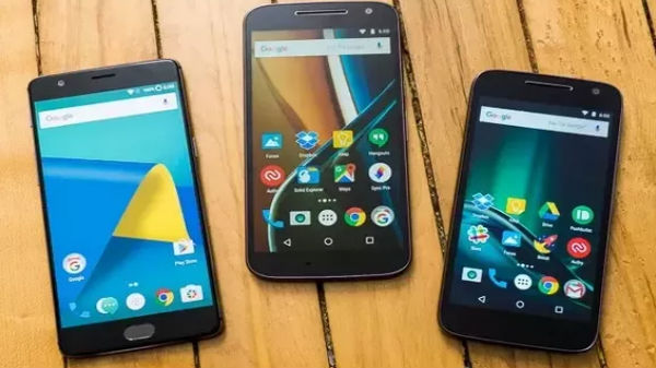 క్యాచ్-22 పరిస్థితిలో చిన్నచిన్న బ్రాండ్‌లు..