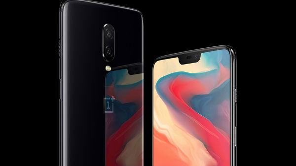 ట్రిపుల్ - లెన్స్ రేర్ కెమెరా సెటప్ 