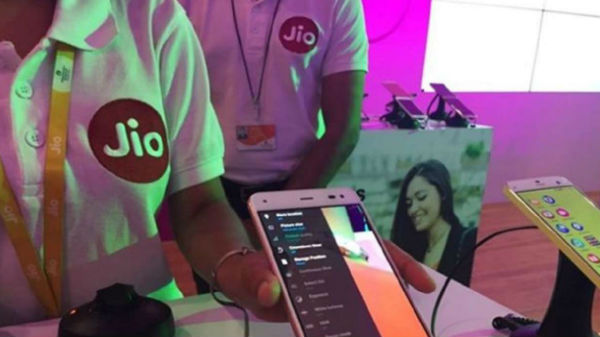 అపరిమిత వాయిస్ మరియు 42GB డేటా కోసం...