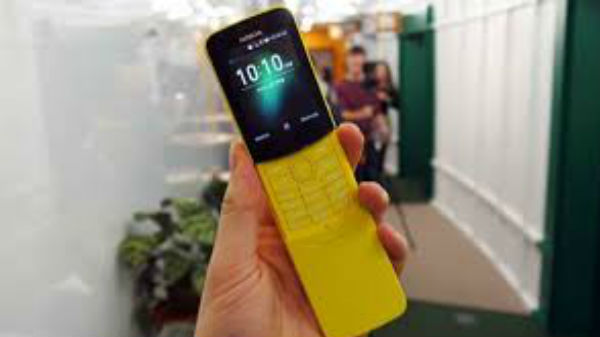 నోకియా 8110 ప్రాసెసర్ స్పెక్స్ విషయంలో  కొంచెం బెటర్.. 