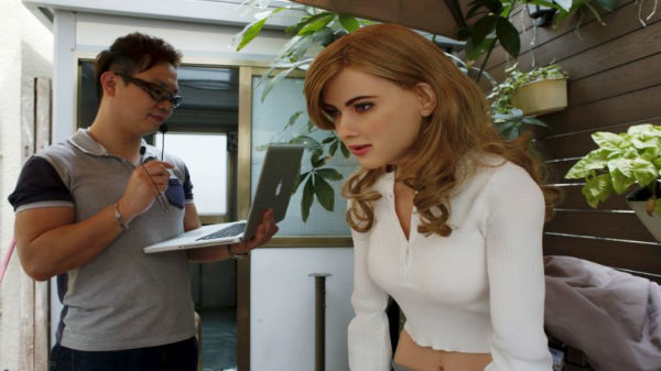 అందమైన ఆడ రోబోట్..