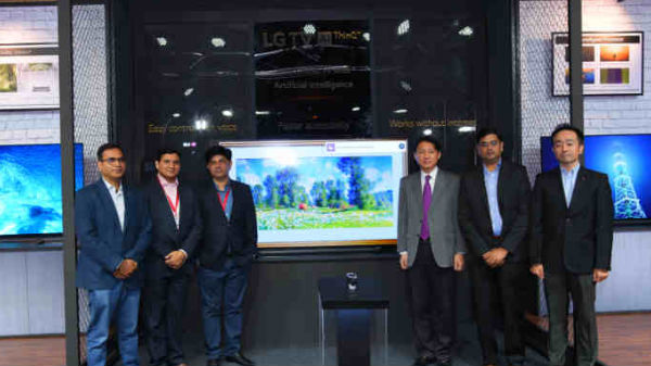 చిన్న టీవీల స్థానంలో..