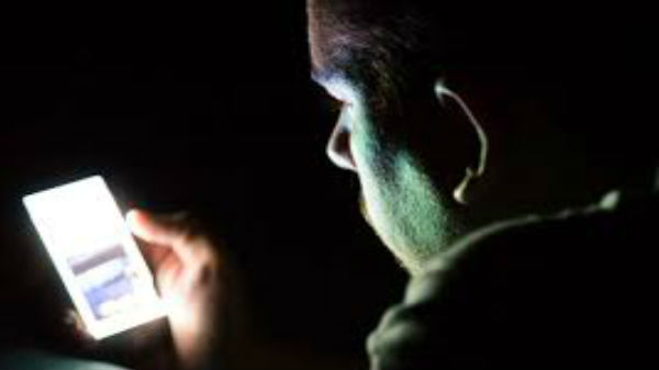 పరిచయం లేని వ్యక్తుల సాయం వద్దు.... 