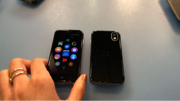 టైటానియమ్ ఇంకా గోల్డ్ కలర్ వేరియంట్స్..