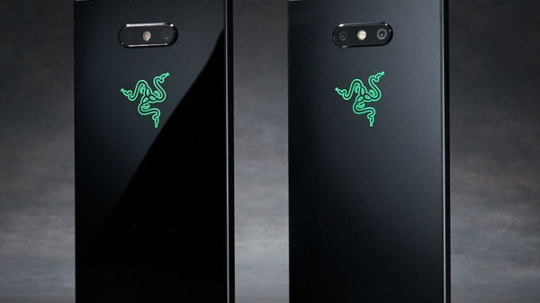  రెండు కెమెరాలు ..