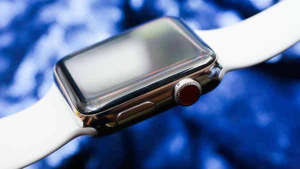 ‘లైఫ్-సేవింగ్’ ఫీచర్స్..