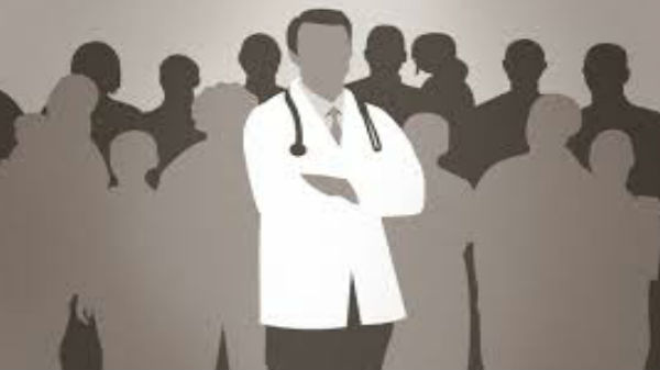 కాగా ఈ విషయాన్ని చూసిన అసలు డాక్టర్...