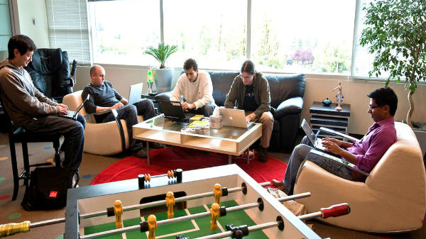 అల్ఫాబెట్‌కు చెందిన 94,000 మంది ఉద్యోగులు....