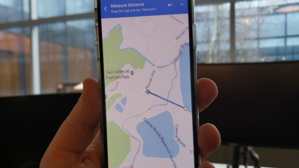 Measure distance between two points