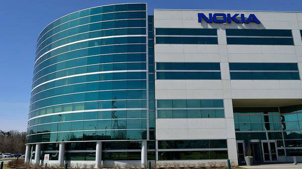 ఈ ఫోన్ లాంచింగ్ మీద మీడియాకు ఇప్పటికే ఆహ్వానాలు పంపింది...