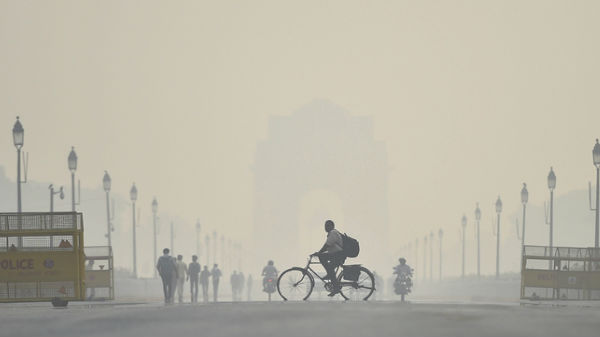 దేశ రాజధాని ఢిల్లీలోని 17 ప్రాంతాలు వాయు కాలుష్యానికి... 