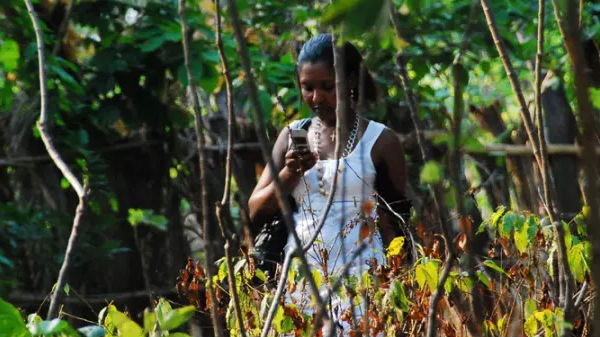 ఫోన్ సిగ్నల్ అందని మారుమూల ప్రాంతాల్లోనూ.... 