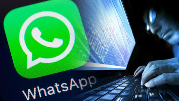 వైరస్  లేదా మాల్వేర్లను పంపించడం... 